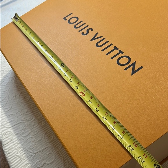 Louis Vuitton Signature Orange Box Large BOX. Magnetic closure. - Picture 2 of 11